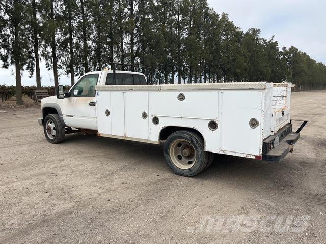 Chevrolet 3500 Bestelwagens met open laadbak