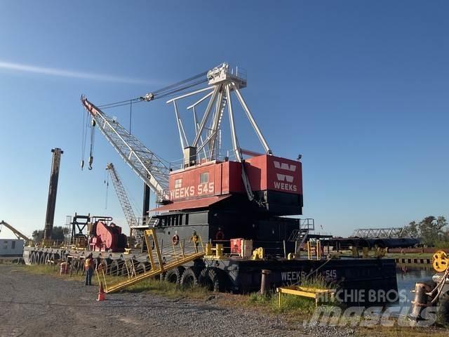  Clyde 32-E Werkboten en pontons