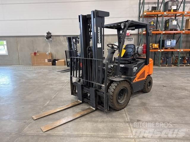 Doosan G25N-7 Bouw - Overige