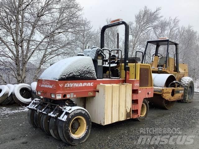 Dynapac CP132 Bandenwalsen