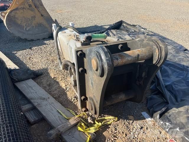 Epiroc EC180 Hamers en brekers