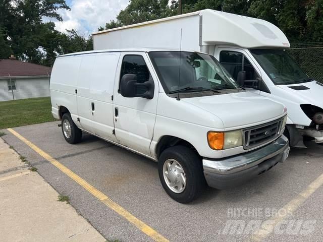 Ford E-150 Gesloten bedrijfswagens