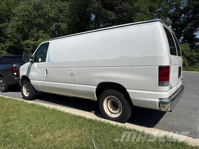 Ford E-150 Gesloten bedrijfswagens