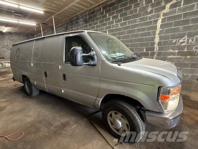 Ford E-250 Gesloten bedrijfswagens