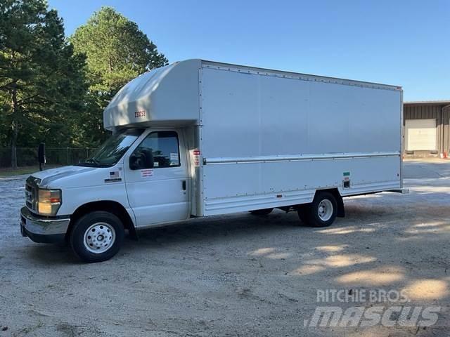 Ford E-350 Gesloten opbouw