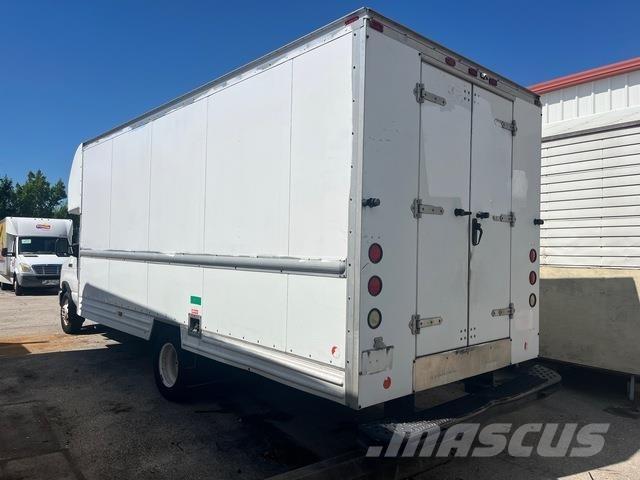 Ford E-350 Gesloten opbouw