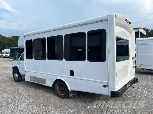 Ford E-350 Minibussen