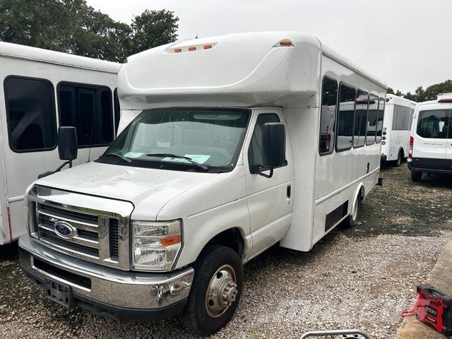 Ford E-350 Minibussen