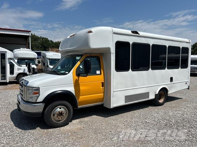 Ford E-350 Minibussen