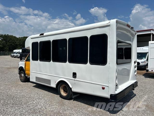 Ford E-350 Minibussen