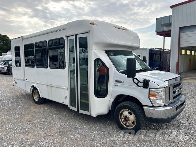 Ford E-350 Minibussen