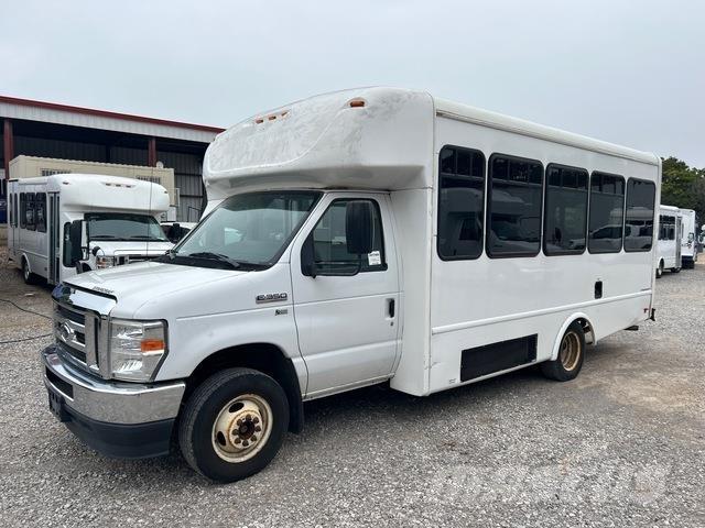 Ford E-350 Minibussen