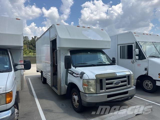 Ford E-350 Gesloten opbouw