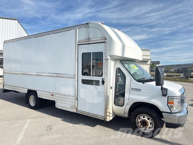 Ford E-350 Gesloten opbouw