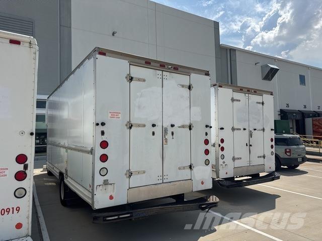 Ford E-350 Gesloten opbouw