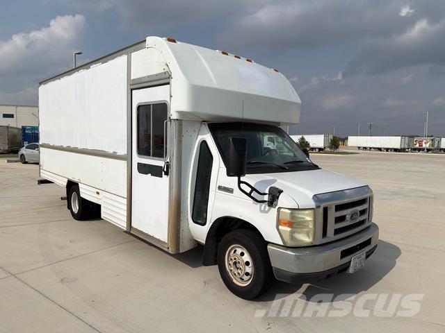 Ford E-350 Bakwagens met gesloten opbouw