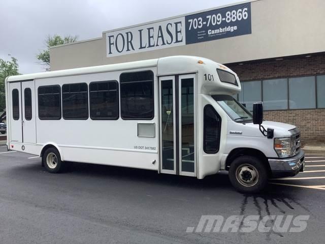 Ford E-450 Minibussen