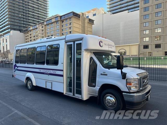 Ford E-450 Minibussen