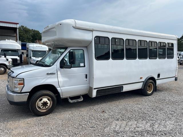 Ford E-450 Minibussen