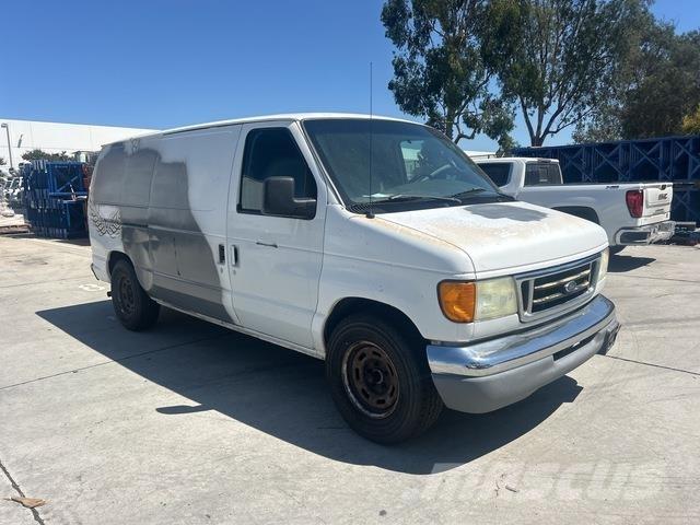 Ford E250 Gesloten bedrijfswagens