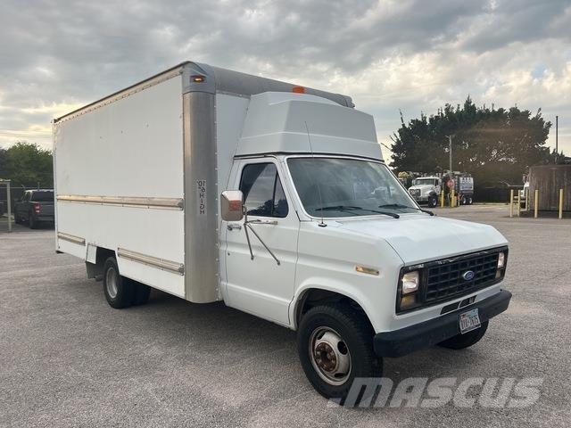 Ford E350 Bakwagens met gesloten opbouw