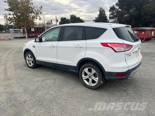Ford Escape Auto's
