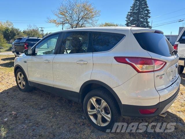 Ford Escape Auto's