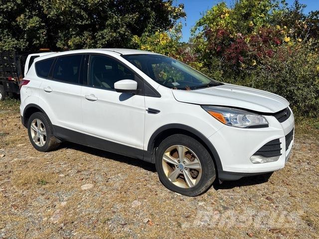 Ford Escape Auto's