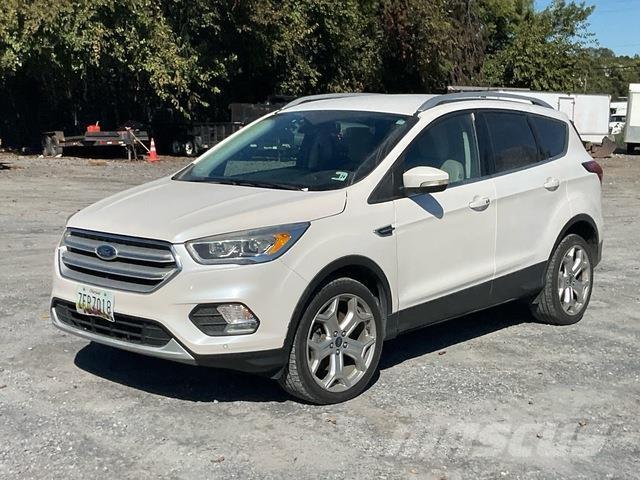 Ford Escape Auto's