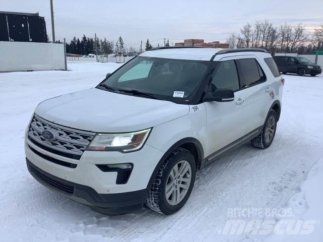 Ford Explorer Auto's