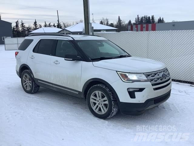 Ford Explorer Auto's