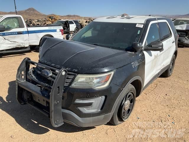 Ford Explorer Auto's
