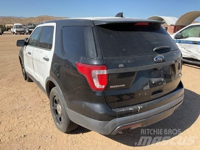 Ford Explorer Auto's