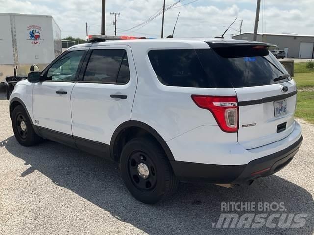 Ford Explorer Auto's
