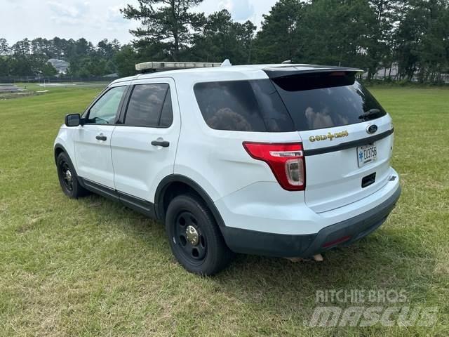 Ford Explorer Auto's