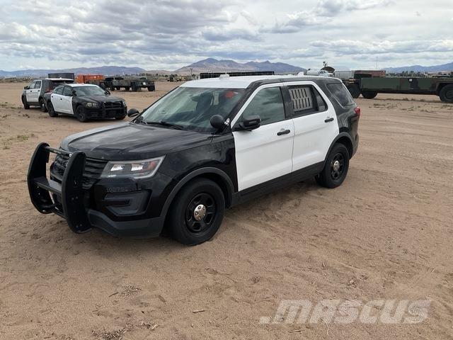 Ford Explorer Auto's