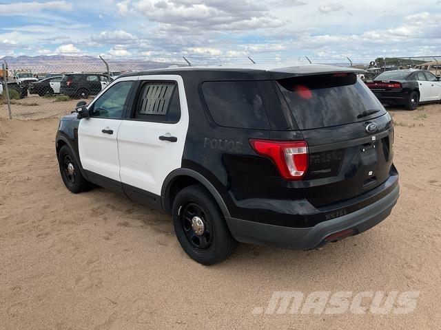 Ford Explorer Auto's