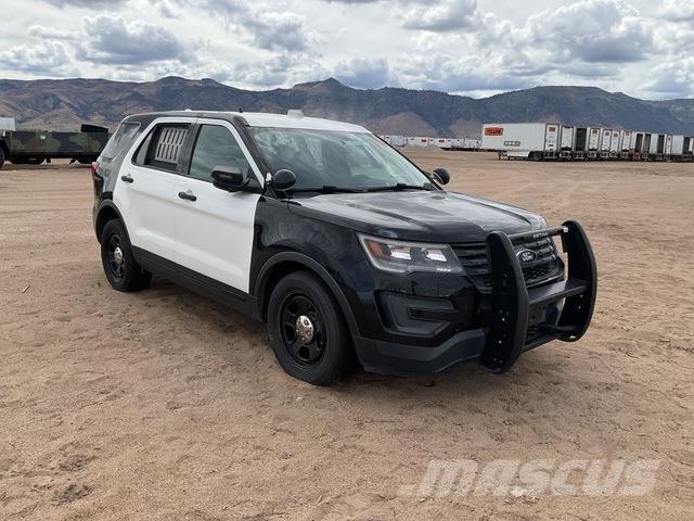 Ford Explorer Auto's