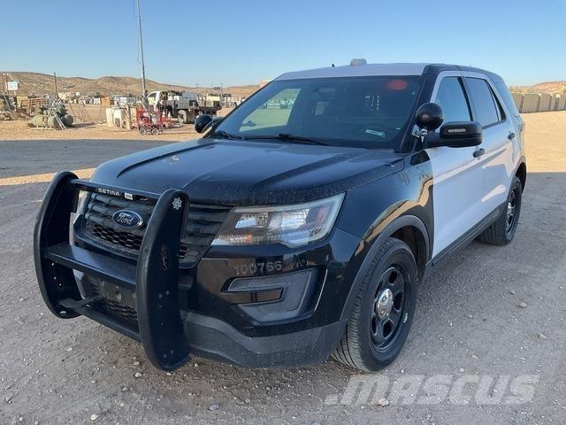 Ford Explorer Auto's