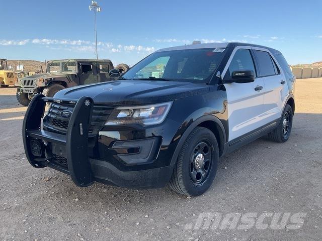 Ford Explorer Auto's
