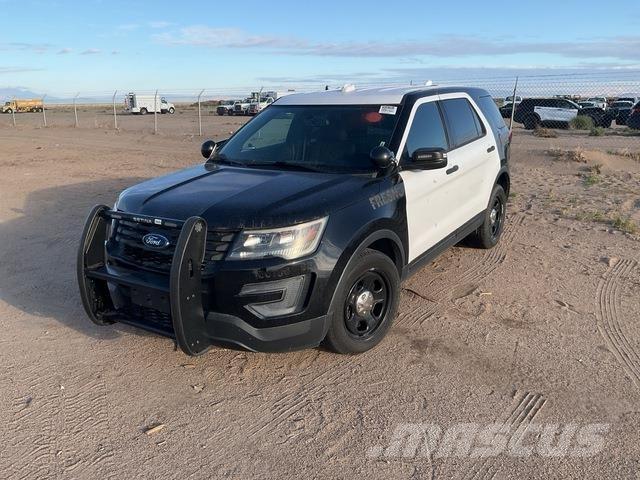 Ford Explorer Auto's