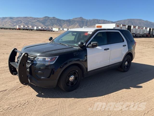 Ford Explorer Auto's