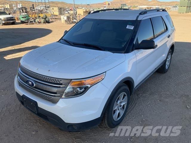 Ford Explorer Auto's
