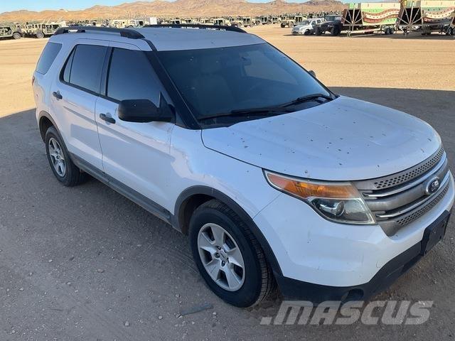 Ford Explorer Auto's