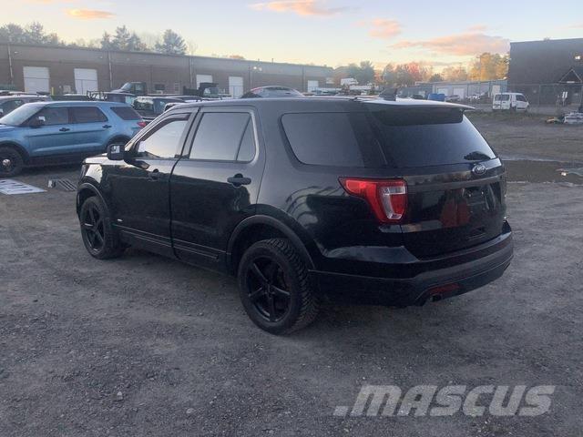 Ford Explorer Auto's