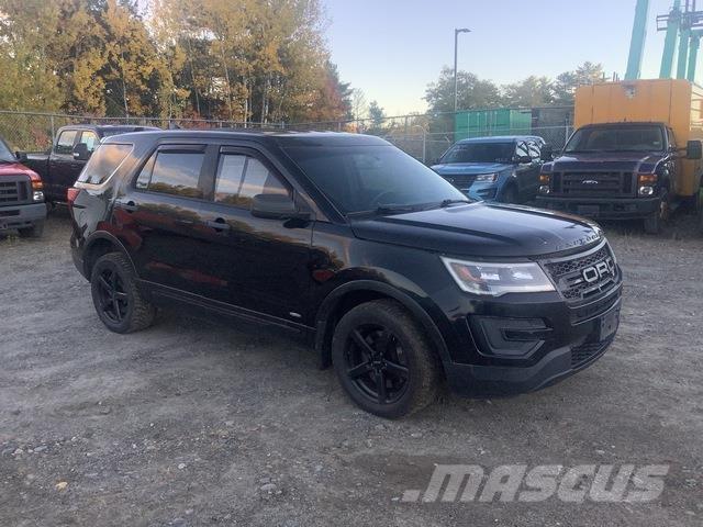 Ford Explorer Auto's