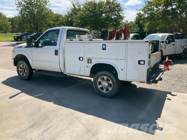 Ford F-250 Bestelwagens met open laadbak