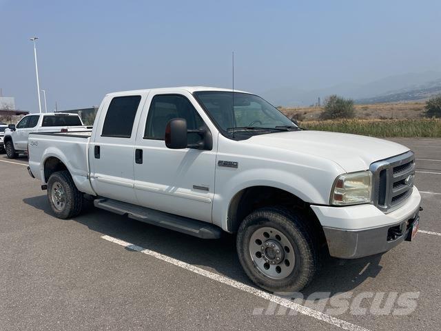 Ford F-250 Bestelwagens met open laadbak