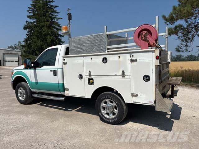 Ford F-250 Bestelwagens met open laadbak