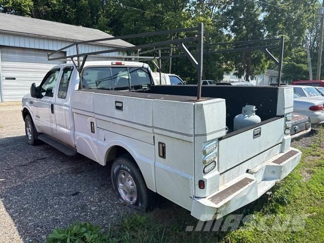 Ford F-250 Bestelwagens met open laadbak